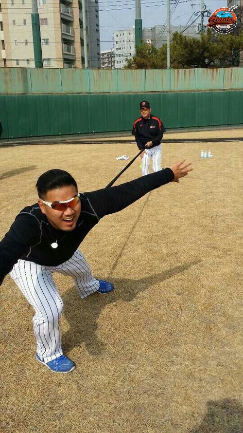 하드튜빙 하체강화운동하는 송승준선수